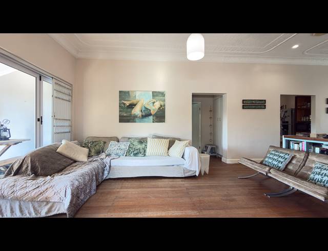 5 BEDROOM FREESTANDING FOR SALE IN GLENWOOD